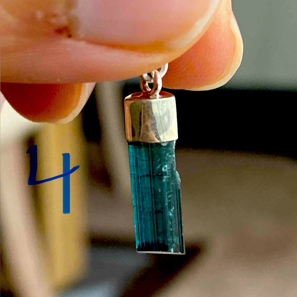 Handmade Beautiful Multicolor Natural Tourmaline & 925 Silver Necklace Pendant - Picture 4 of 11